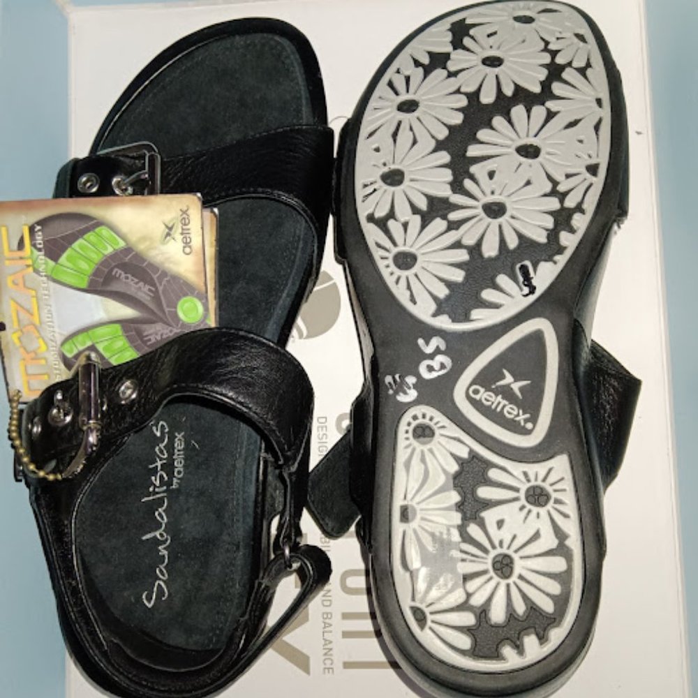 Aetrex Mandehle Black 100% Leather- Size 5.5 Medium Sandal